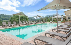 Отель Apartment Località Macerino 47 with Outdoor Swimmingpool  Мачерино